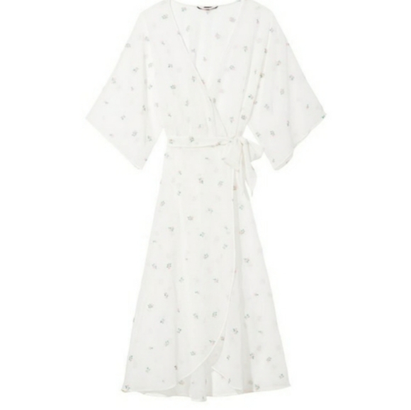 NWT VS Beautiful Sheer Robe🌹 - Picture 2 of 8